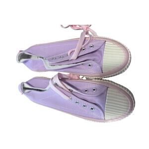 39 Light Purple Shoes